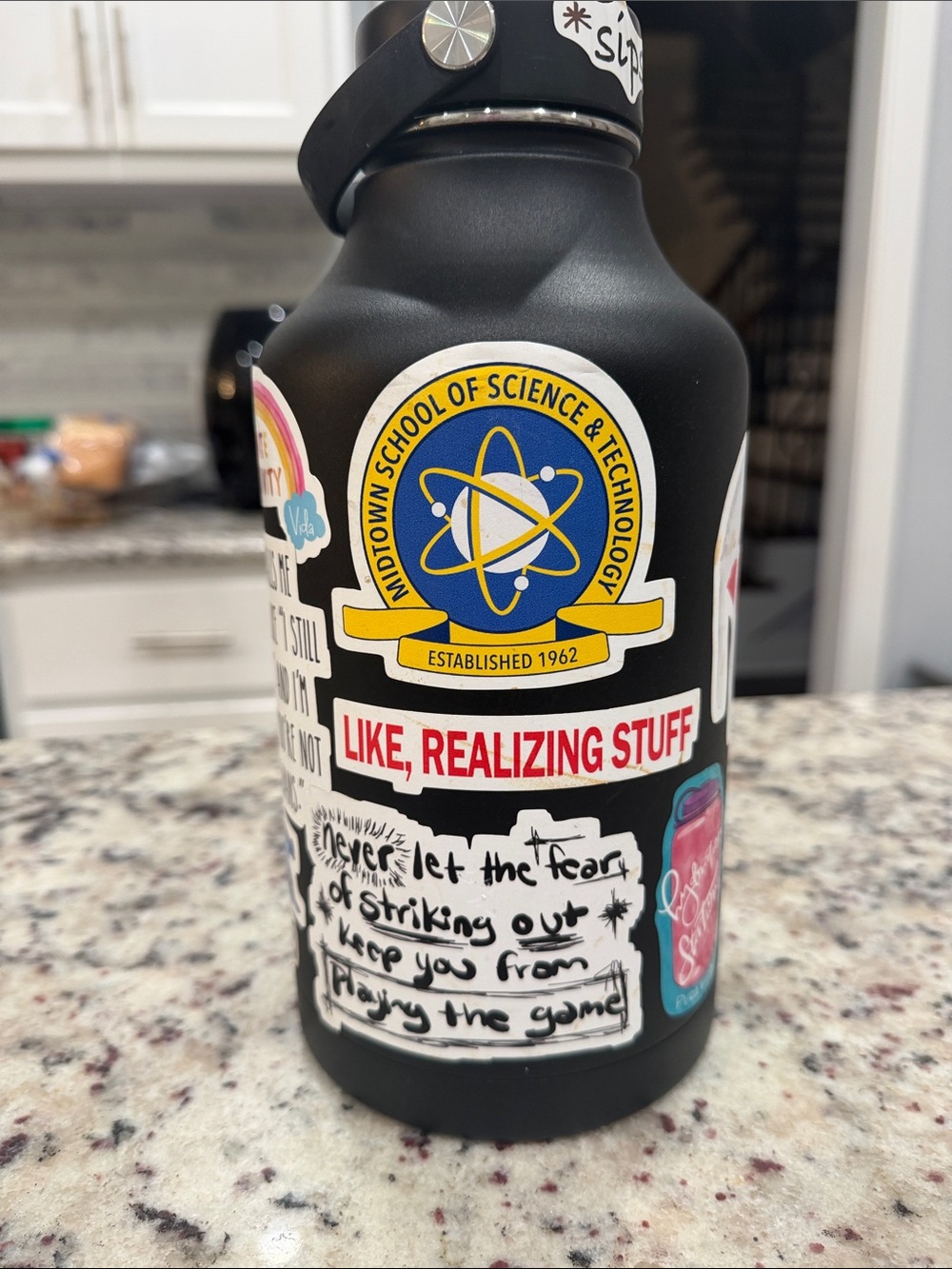 Hydroflask - Picture 4 of 9